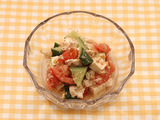 トマトときゅうりの豆腐サラダ